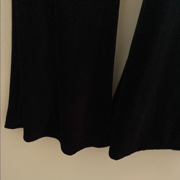 NWT PrettyLittleThing Black Velvet Jumpsuit sz 16 - Picture 7 of 9